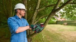 Bosch UniversalChain 18 18V Li-Ion Accu Kettingzaag Set (1x 2,5Ah Accu) - 200mm - 06008B8000 -Bosch b1636abb45b82eb209d166cc8b7584b5