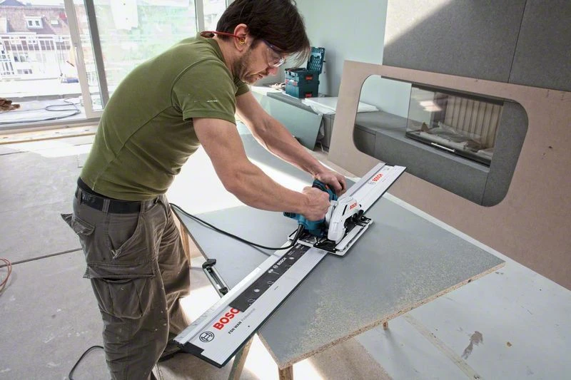 Bosch GKS 55+ GCE Cirkelzaag In L-Boxx - 1350W - 165mm - 0601682101 4 Bosch GKS 55+ GCE Cirkelzaag In L-Boxx - 1350W - 165mm - 0601682101 - Afbeelding 2